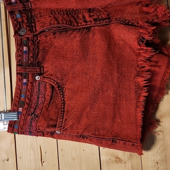 FP We The Free Sun Break Emborded Shorts size 28 - Picture 2 of 8